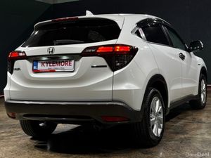 Honda Vezel 1.5 HYBRID AUTOMATIC - REVERSE CAMERA - Image 4