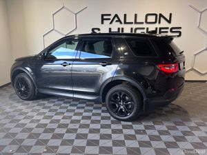 LAND ROVER DISCOVERY SPORT 2.0 D4E 7 SEATER - Image 4