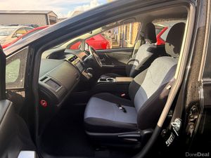 Toyota  Prius  plus 2016 Automatic 7 seater - Image 2