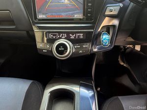 Toyota  Prius  plus 2016 Automatic 7 seater - Image 3