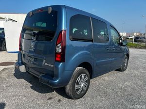 Wheelchair Car - Image 4