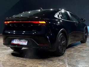 Toyota Prius 1.8 AUTOMATIC HYBRID - FACELIFT MODEL - Image 4