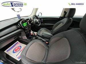 Mini Cooper 1.5 Automatic, Reversing camera - Image 4