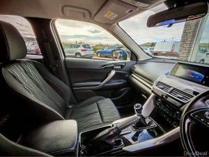 MITSUBISHI ECLIPSE CROSS ECLI INTENSE 6MT 4DR - Image 4