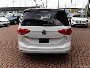 VOLKSWAGEN TOURAN 1.4 TSI COMFORTLINE 7 SEATER AUT - Image 4