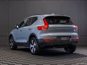 222 Volvo XC40 T4 Plus - Image 4