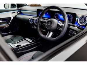 Mercedes-Benz CLA 250E AMG Line Executive PHEV Aut - Image 3