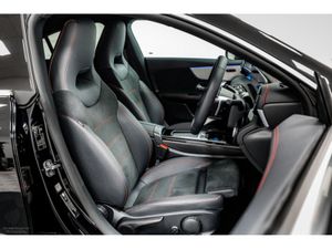 Mercedes-Benz CLA 250E AMG Line Executive PHEV Aut - Image 4