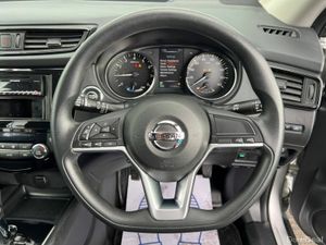 Nissan X-Trail 4X4 2.0 HYBRID // LEATHER INTERIOR - Image 4