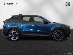 Alfa Romeo Junior Electric Hatchback Speciale - Image 4