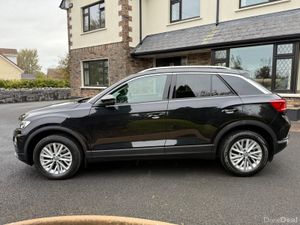 Immaculate low km 201 Volkswagen T-Roc! - Image 4