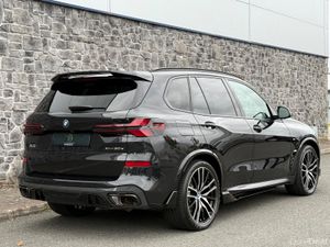 2025 BMW X5 50e M Sport Pro M Performance - Image 2