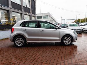 VOLKSWAGEN POLO 1.2 TSI COMFORTLINE AUTOMATIC - Image 2