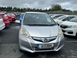 Honda Fit Hybrid - Image 2