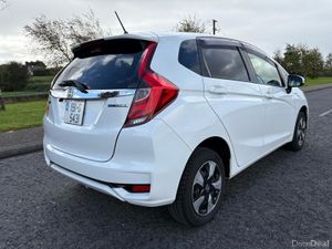2019 HONDA FIT/JAZZ 1.5 PETROL/HYBRID AUTOMATIC - Image 3