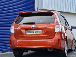 Toyota Prius Alpha Half leather AA Approved - Image 4