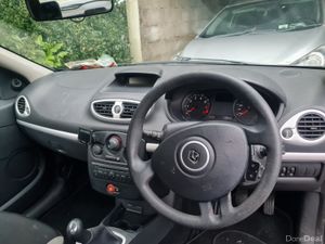 2012 Renault Clio 1.1L Nct09/26 tax12/25 - Image 2