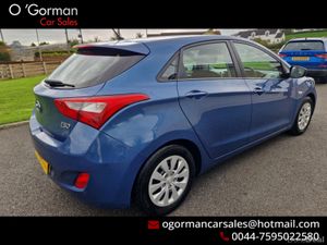 Hyundai i30 BLUE CRDI SDRIVE - Image 2