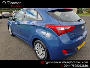 Hyundai i30 BLUE CRDI SDRIVE - Image 4