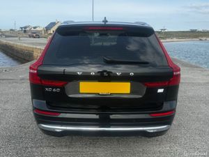 Volvo XC60 RECHARGE T6 CORE AWD - Image 4