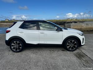 Kia Stonic CRDI FIRST EDITION - Image 2