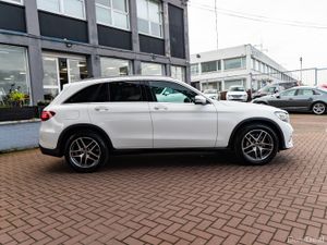 GLC220D 4MATIC SPORT 5DR ESTATE AUTOMATIC // BUY W - Image 2