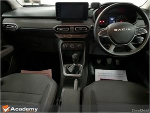 Dacia Sandero Expression TCE 90 5SP NBI 5DR - Image 2