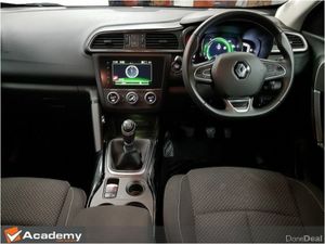 Renault Kadjar Equilibre TCE 140 MY22 5DR - Image 2