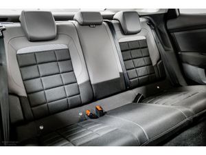 Citroen C4 X PLUS Hybrid Auto 145HP - Image 4