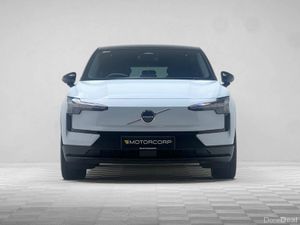 Volvo EX30 PLUS PERFORMANCE AWD 69KWH 422HP - Image 2