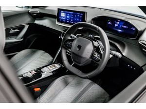 Peugeot 2008 Allure Hybrid Auto 145HP - Image 2