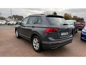 Volkswagen Tiguan Life 2.0tdi M6F 122HP 5 - Image 3
