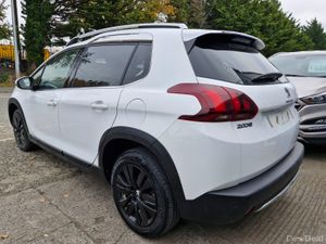 2017 PEUGEOT 2008 ALLURE 1.2L PETROL 82BHP MANUAL - Image 4