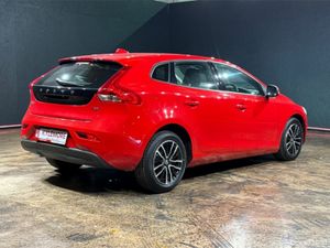 Volvo V40 1.5L AUTOMATIC - REVERSE CAMERA - CRUISE - Image 4