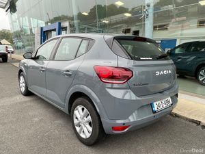 Dacia Sandero 1.0 Petrol Automatic - Image 3