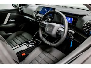 Citroen C4 You 1.2 MHEV 145HP - Image 2