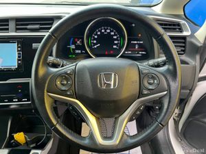 Honda Fit L-SENSING 1.5 HYBRID // HALF LEATHER INT - Image 4