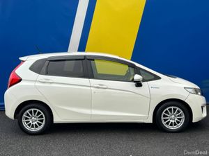 Honda Fit F-PACKAGE 1.5 HYBRID // 2 YEAR NCT // RE - Image 2