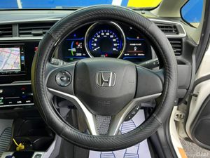 Honda Fit F-PACKAGE 1.5 HYBRID // 2 YEAR NCT // RE - Image 4