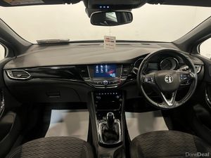 ✨ 2017 OPEL ASTRA SRI NAV 1.4i MANUAL ✨ High Spec - Image 4