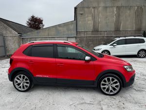 Volkswagen Polo 2014 Cross - Image 3