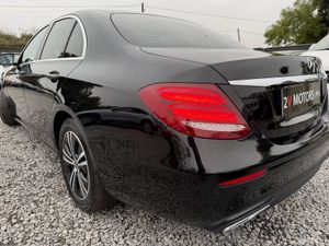 🔵 Mercedes E-Class 200D AUTO AVANTGARDE - Image 4