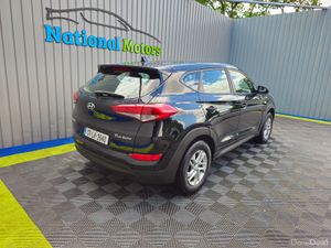 2017 Hyundai Tucson 1.7D Premium - Image 3