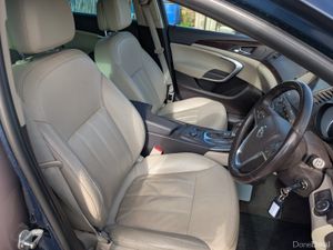 Opel Insignia Estate, Auto, Hi. Spec, Dsl 2013 - Image 2
