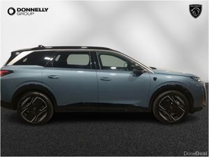 Peugeot 5008 E- Electric Estate GT - Image 3