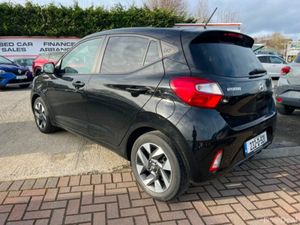 Hyundai i10 Deluxe Plus 5DR - Image 2