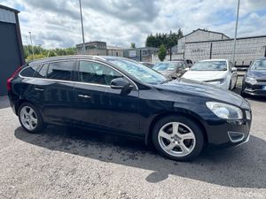Volvo v60 black - Image 2