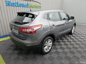 2015 Nissan Qashqai 1.2 SV Petrol - Image 3