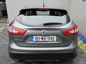 2015 Nissan Qashqai 1.2 SV Petrol - Image 4
