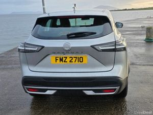 Nissan Qashqai DIG-T ACENTA PREMIUM XTRONIC - Image 4